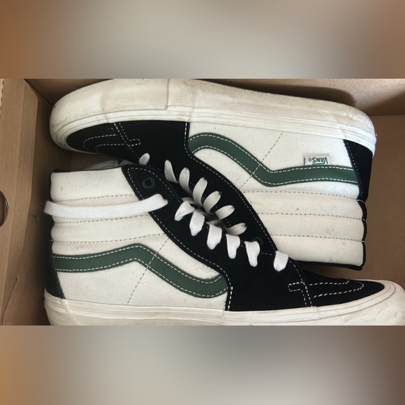 Vans High Top Sneakers Size 10W - Picture 1 of 1